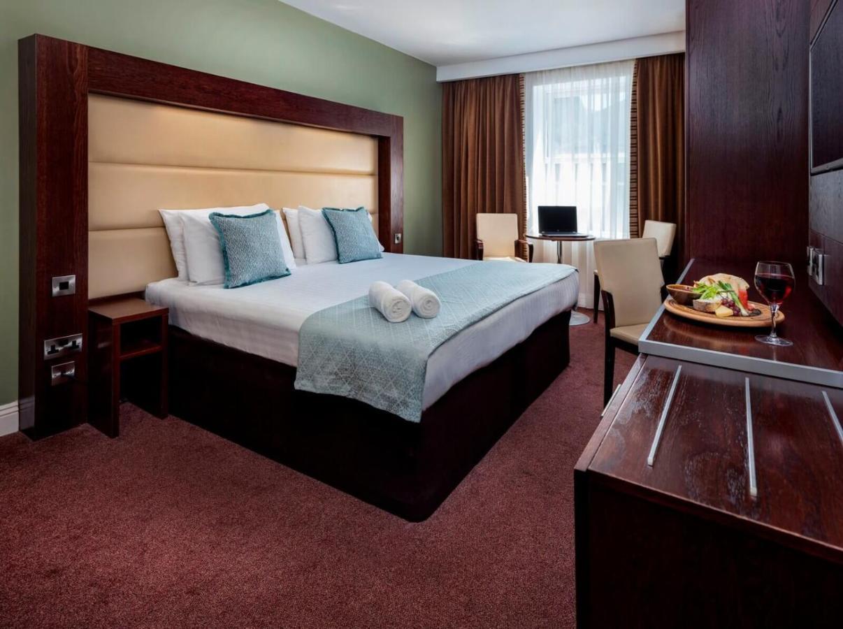 Treacy'S Hotel Wexford Эннискорти Экстерьер фото