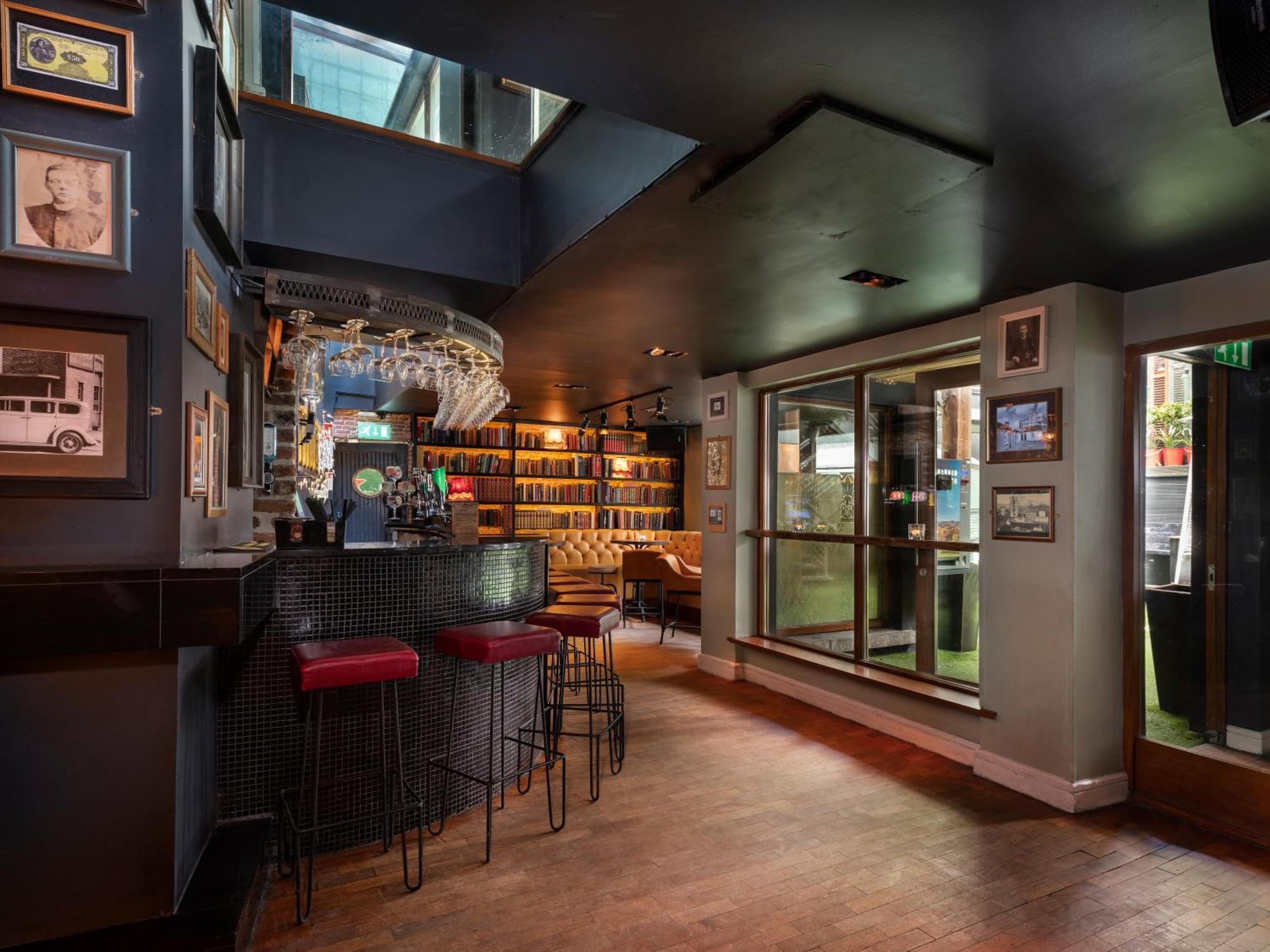 Treacy'S Hotel Wexford Эннискорти Экстерьер фото