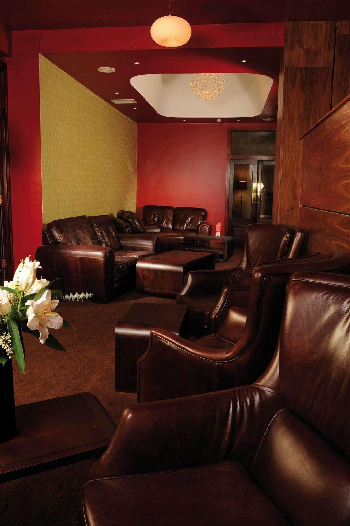 Treacy'S Hotel Wexford Эннискорти Экстерьер фото