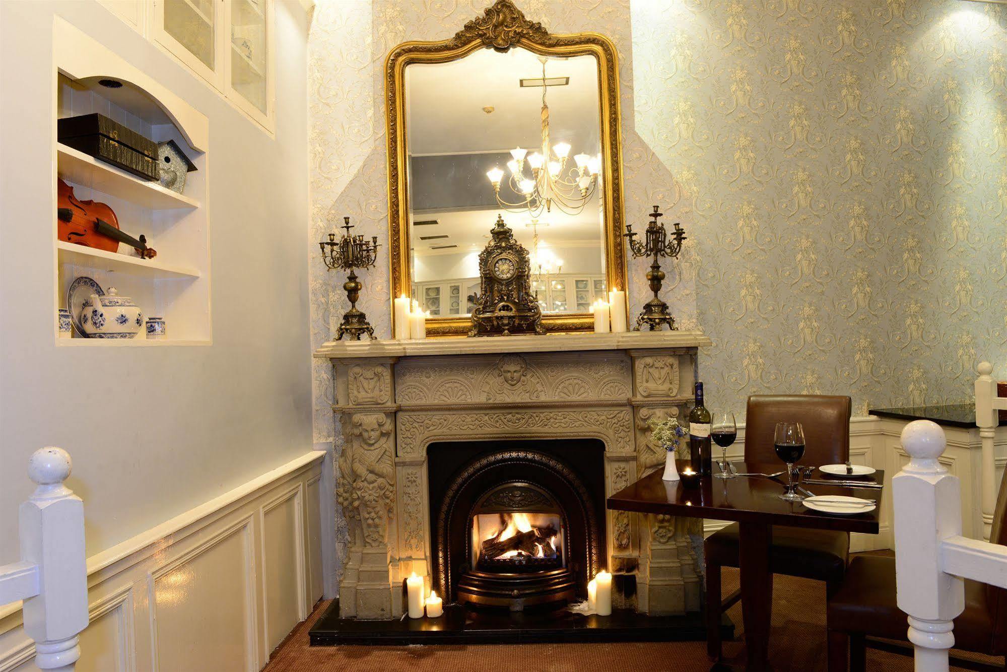 Treacy'S Hotel Wexford Эннискорти Экстерьер фото