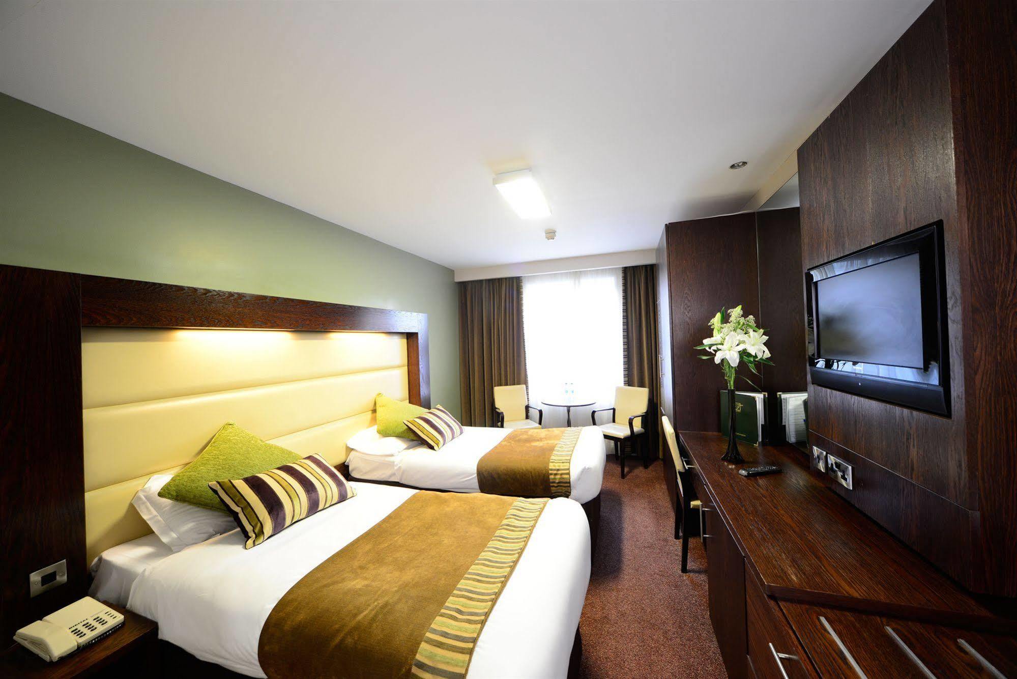 Treacy'S Hotel Wexford Эннискорти Экстерьер фото