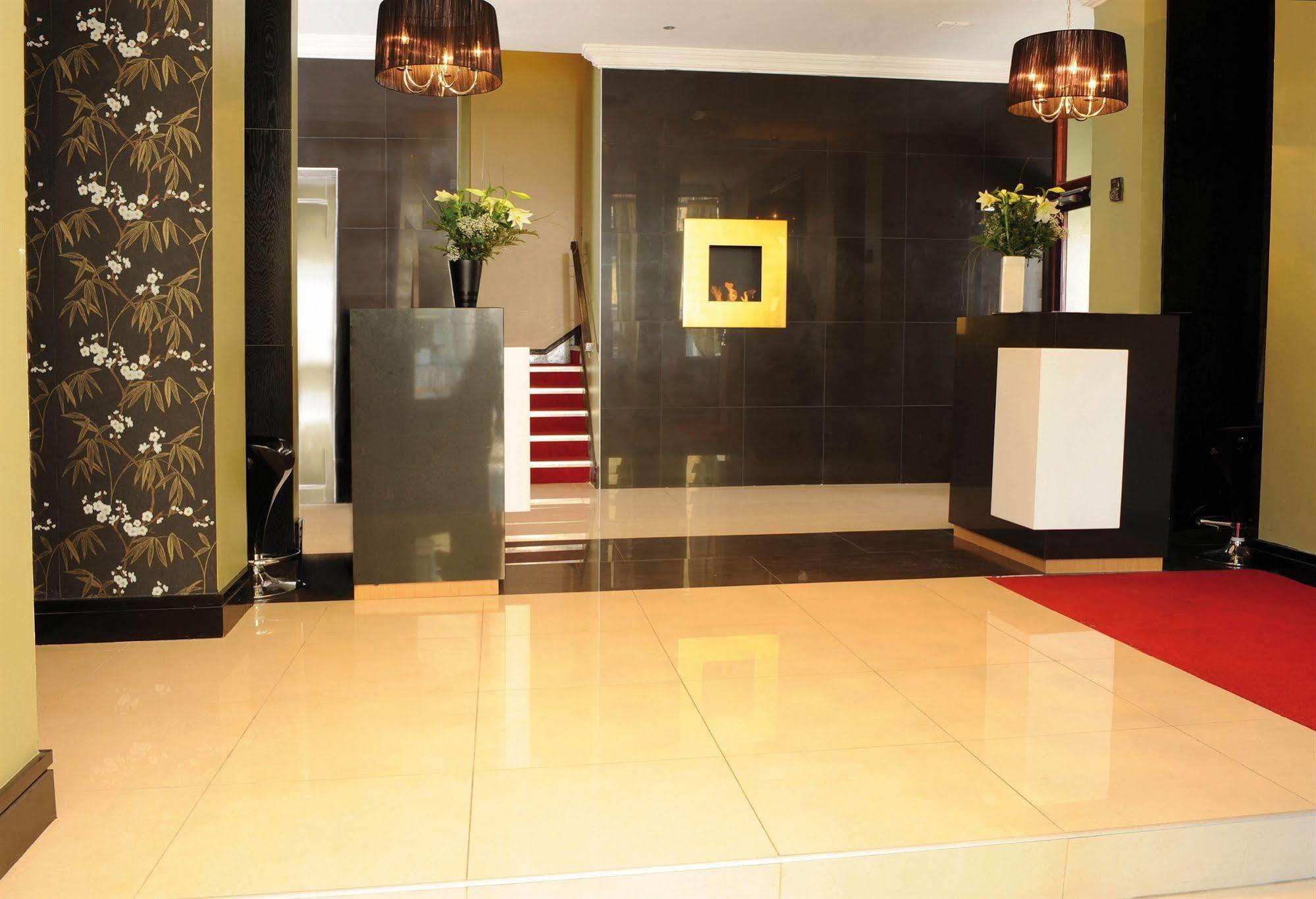 Treacy'S Hotel Wexford Эннискорти Экстерьер фото