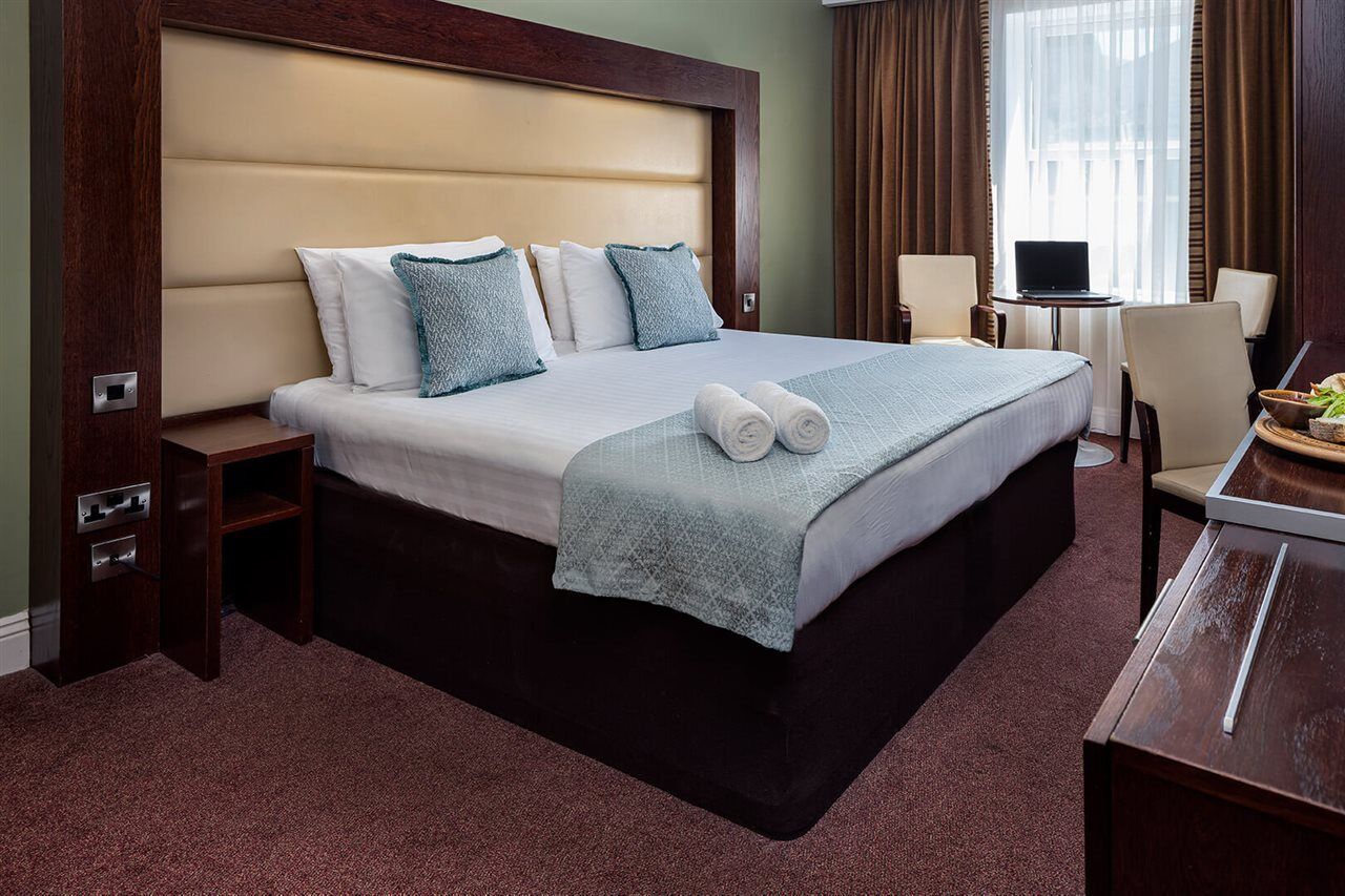 Treacy'S Hotel Wexford Эннискорти Экстерьер фото